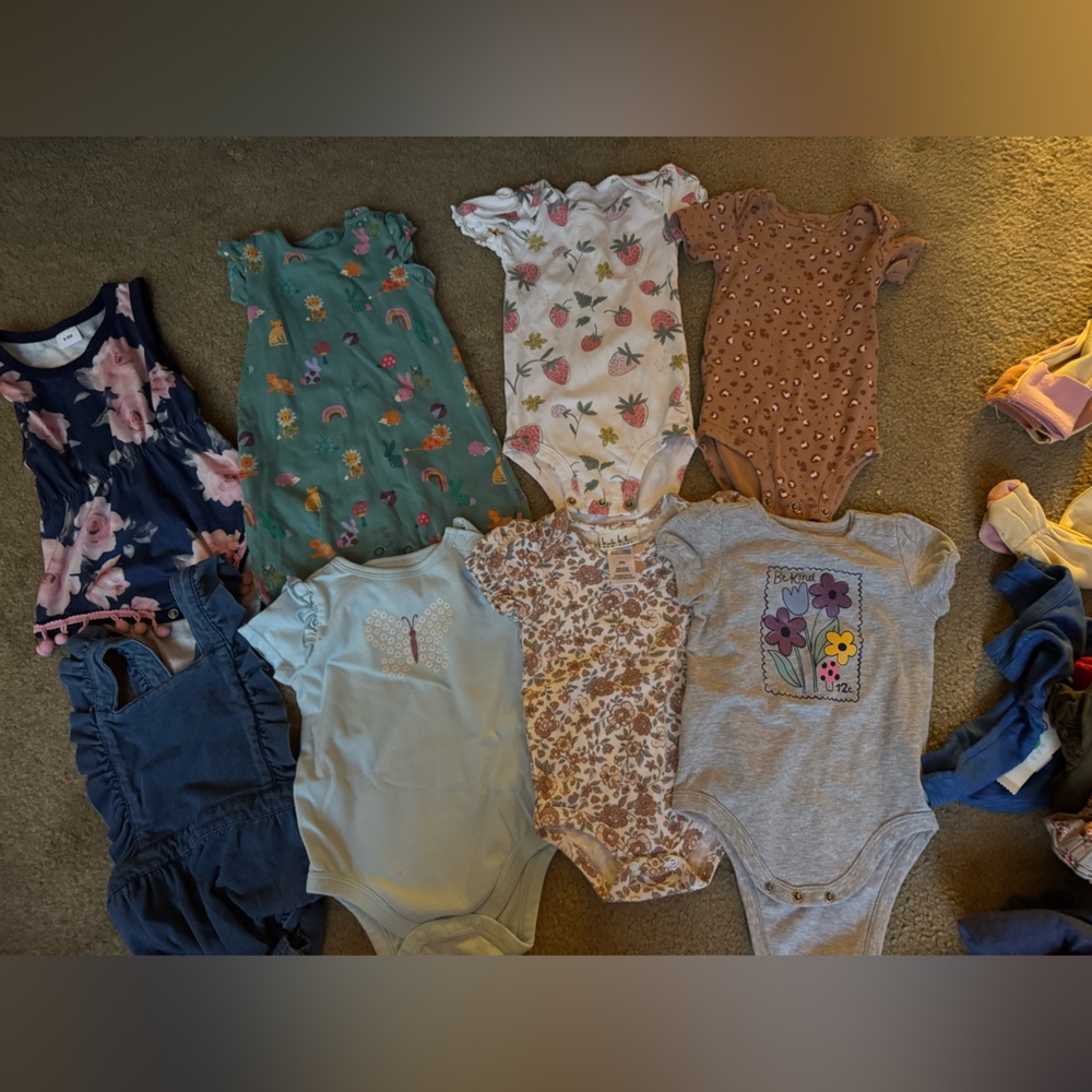 Huge Baby girls 6-9 lot - Picture 4 of 8